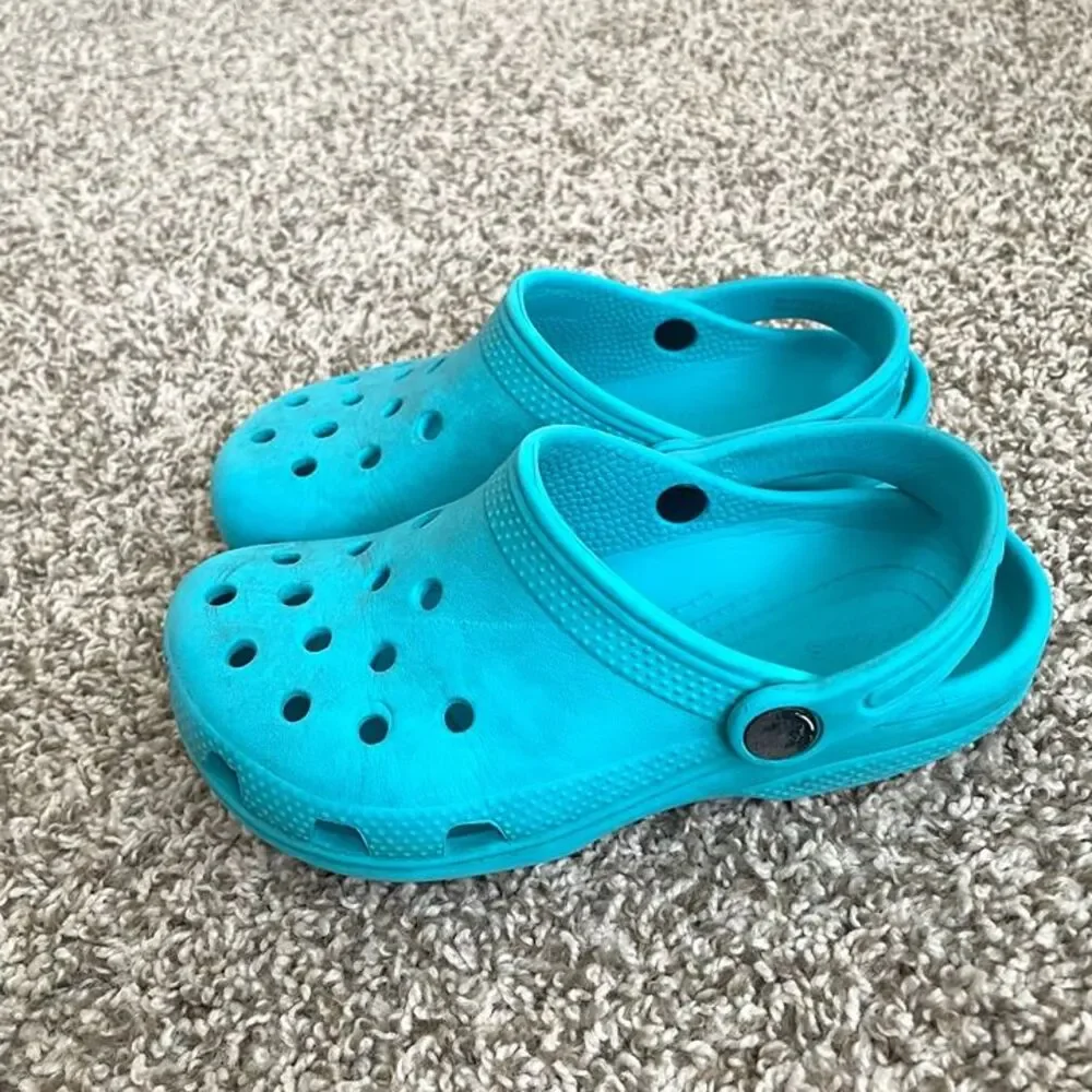Size 13 / Girls Crocs Sandals